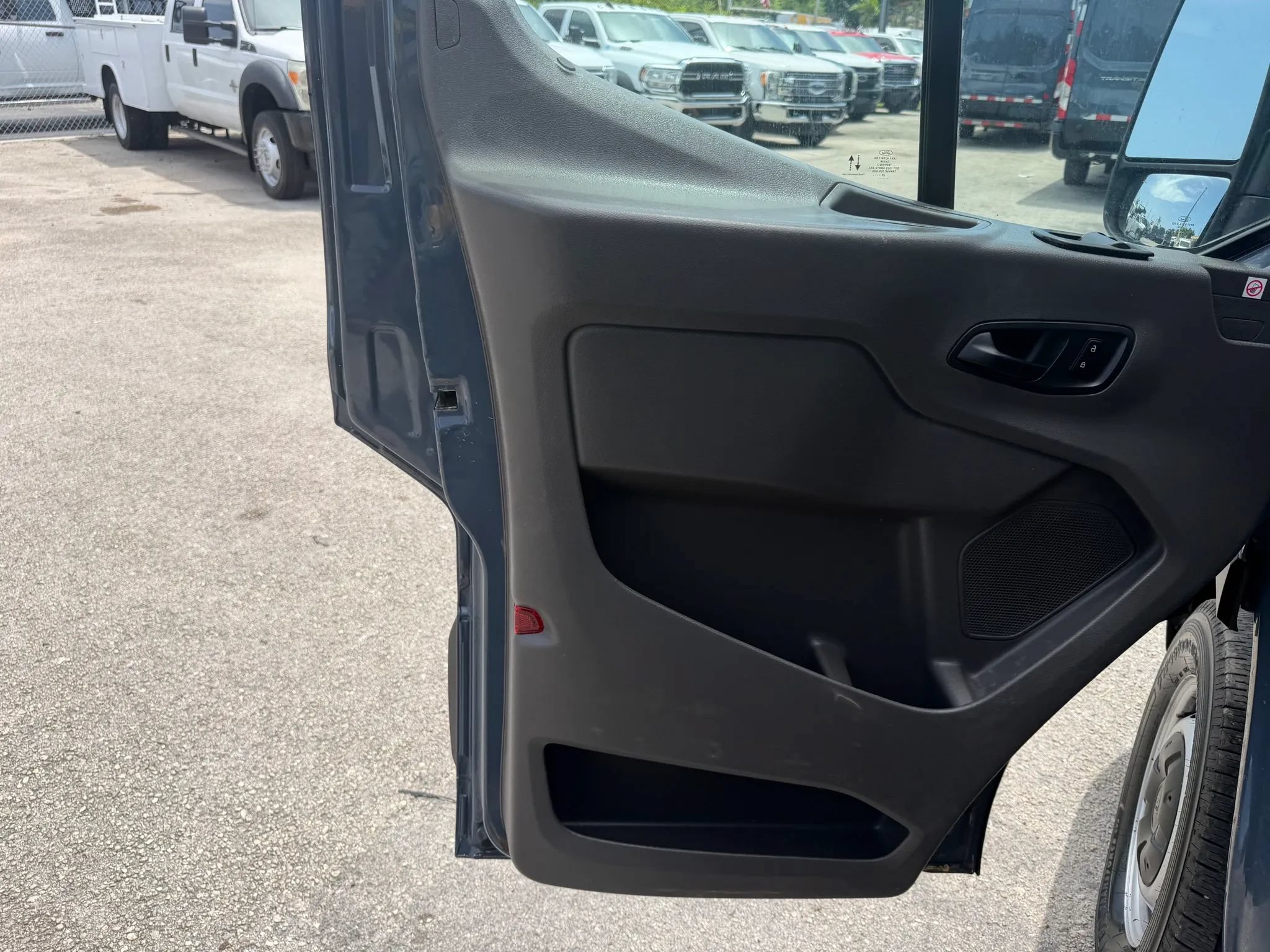 Used 2020 Ford Transit 250 148 High Roof Extended RWD image 11