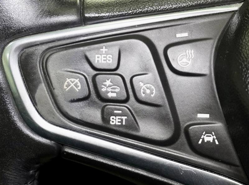 Used 2017 Chevrolet Volt Premier w/ Driver Confidence II Package FWD image 29