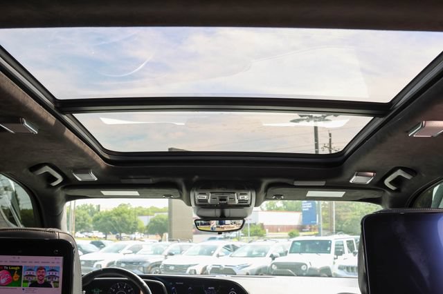 Used 2023 Cadillac Escalade V w/ LPO, ONYX Package AWD/4WD image 12