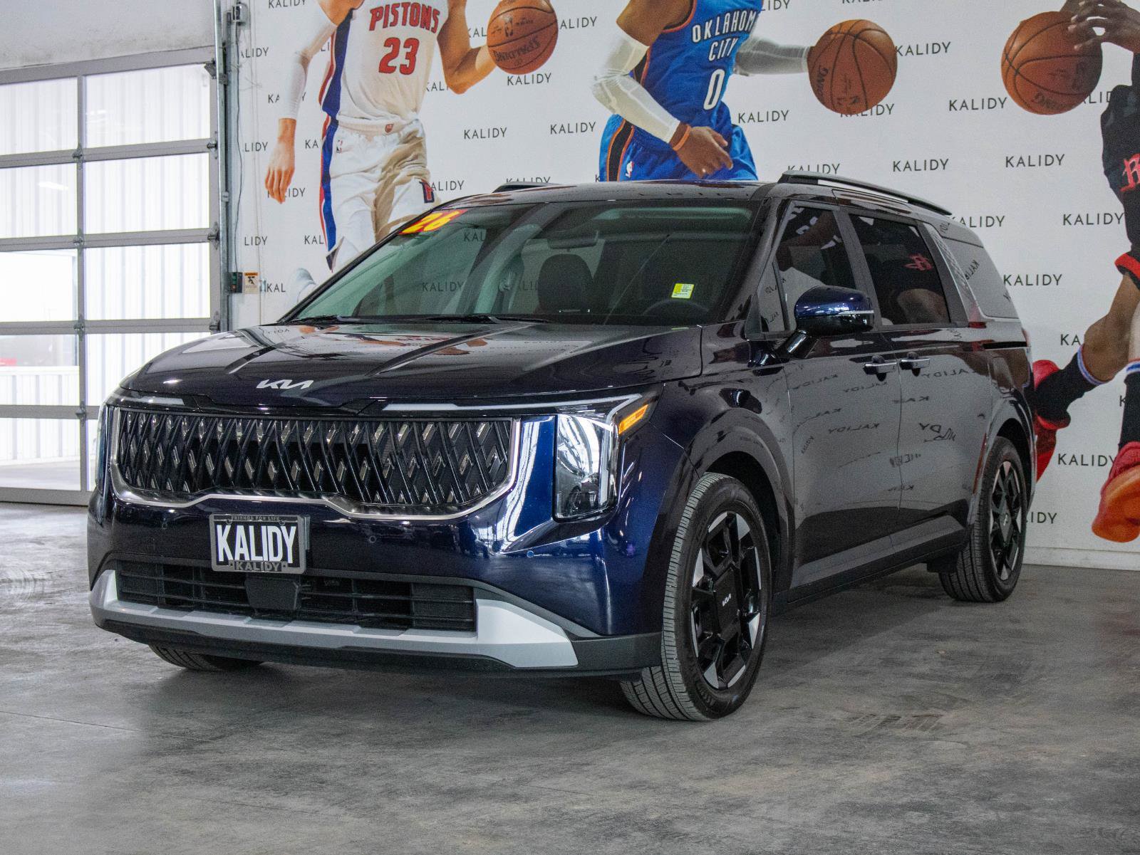 Used 2026 Kia Carnival EX image 21