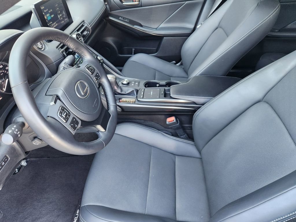 Used 2023 Lexus IS 300 w/ Premium Package RWD image 13