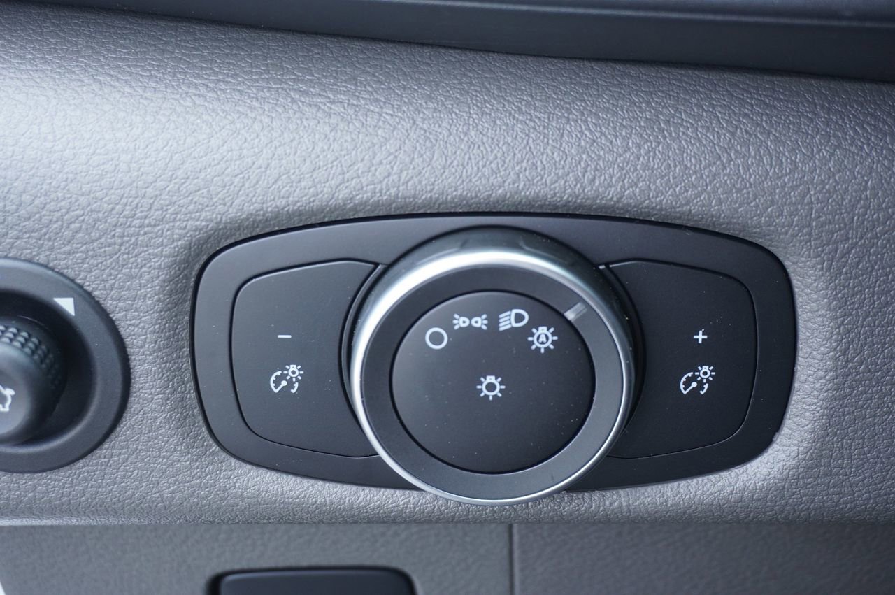 New 2025 Ford Transit 250 148 Medium Roof image 29