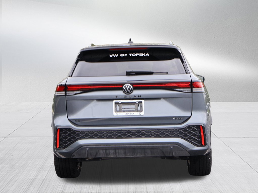 Certified 2026 Volkswagen Tiguan SE R-Line AWD/4WD image 43