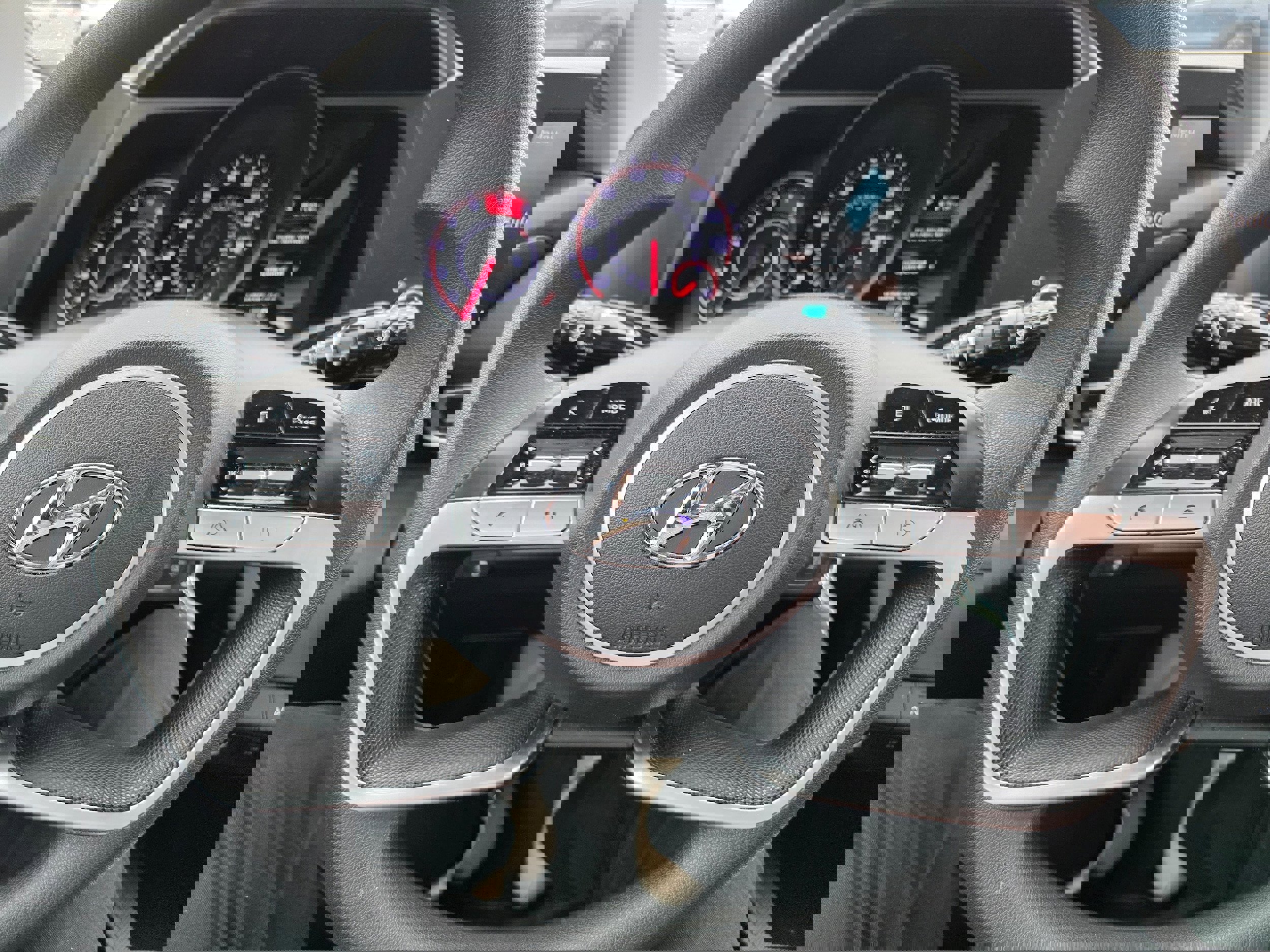 Used 2023 Hyundai Elantra SE image 12