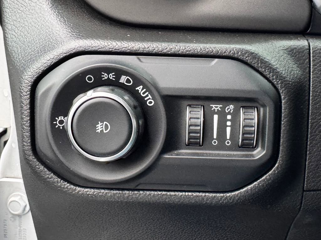 Used 2021 Jeep Wrangler Unlimited Sport AWD/4WD image 29
