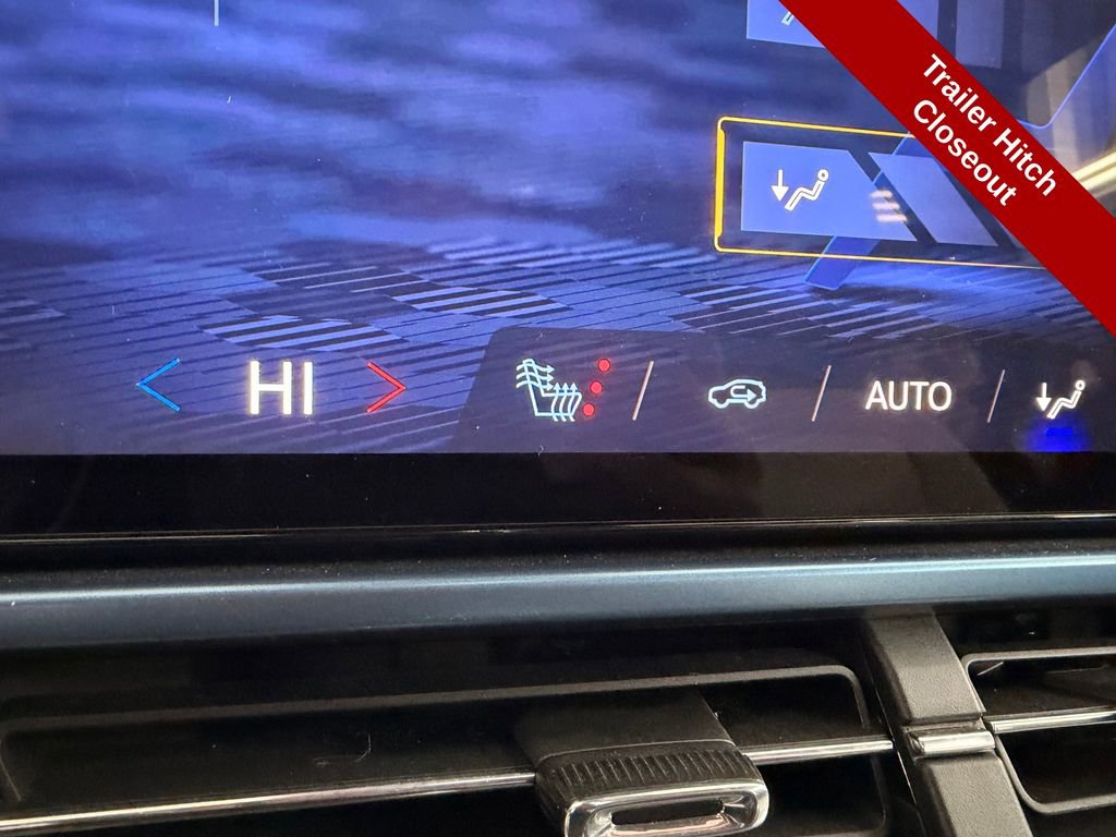 Used 2024 Chevrolet Equinox EV LT w/ LPO, Trailering Package image 27