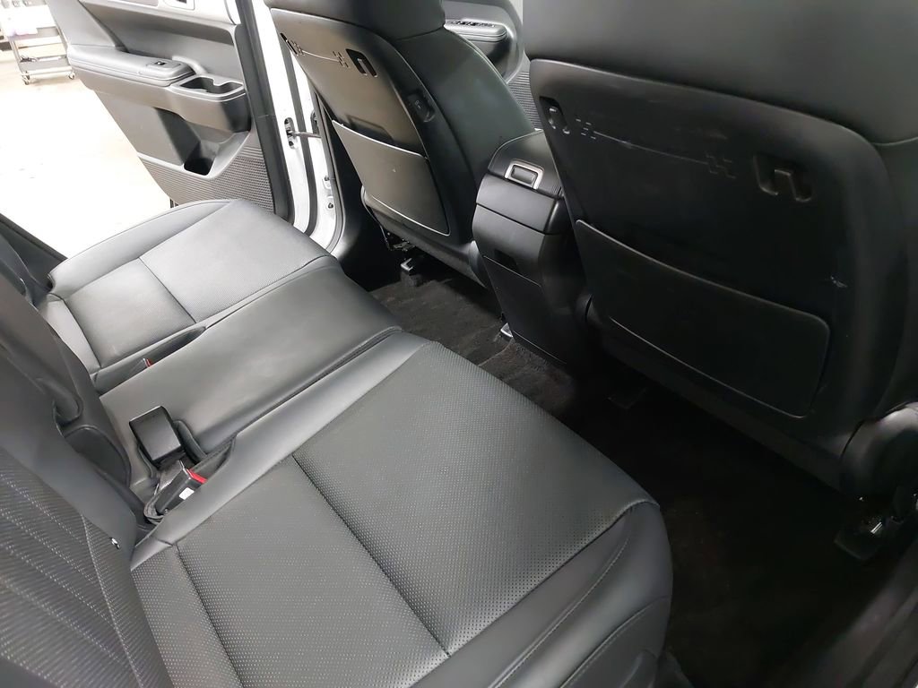 Certified 2025 Hyundai Santa Fe SEL image 11