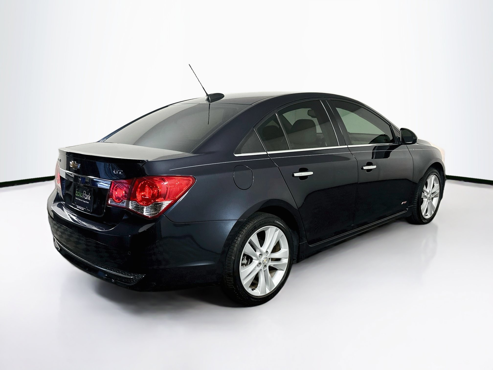 Used 2016 Chevrolet Cruze LTZ w/ Enhanced Safety Package FWD image 9