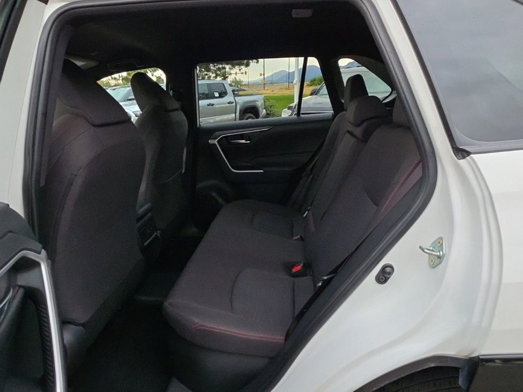 Used 2025 Toyota RAV4 SE AWD/4WD image 21