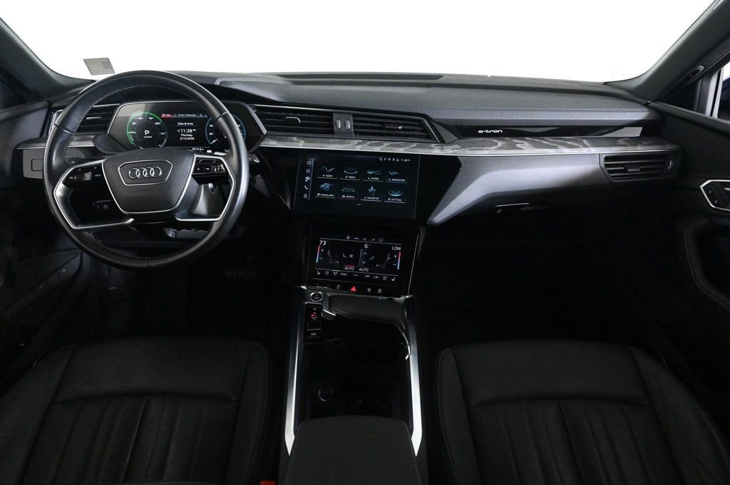 Used 2023 Audi e-tron Premium Plus w/ Premium Plus Package image 9
