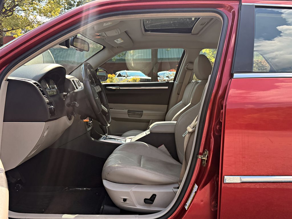 Used 2006 Chrysler 300 C RWD image 9