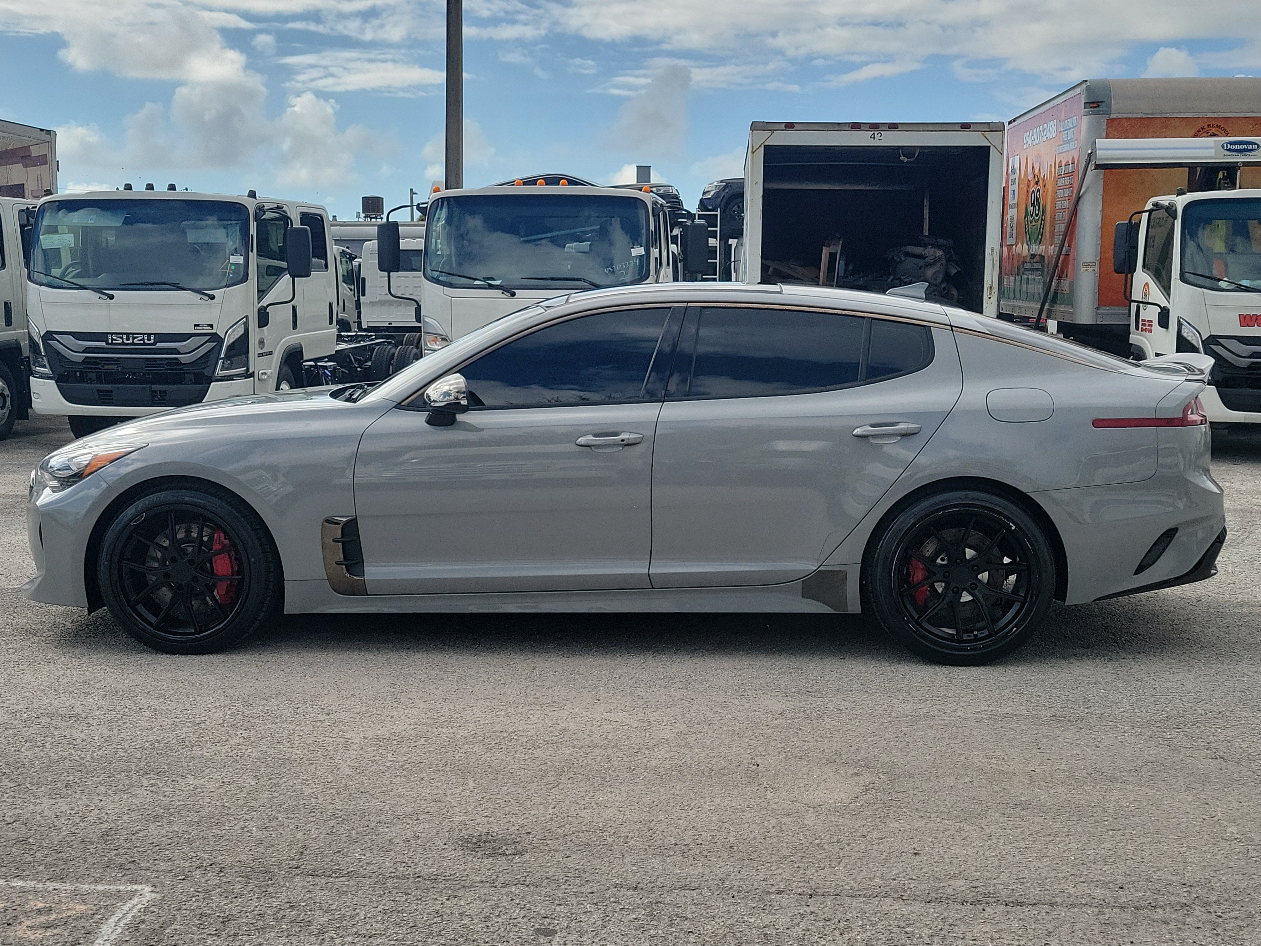 Used 2020 Kia Stinger GT1 RWD image 6