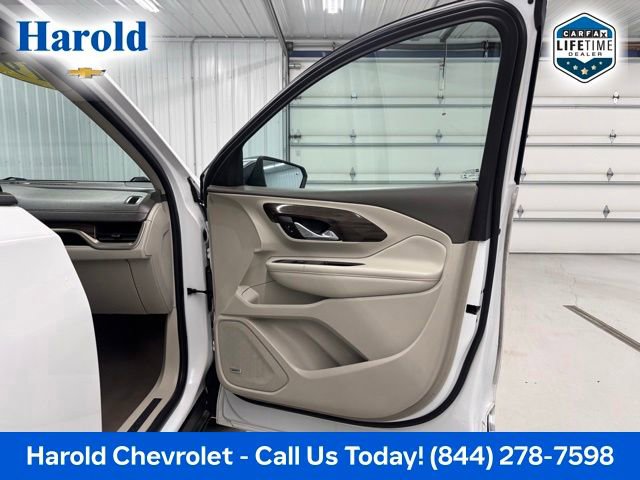 Used 2019 GMC Terrain Denali w/ Comfort Package FWD image 10