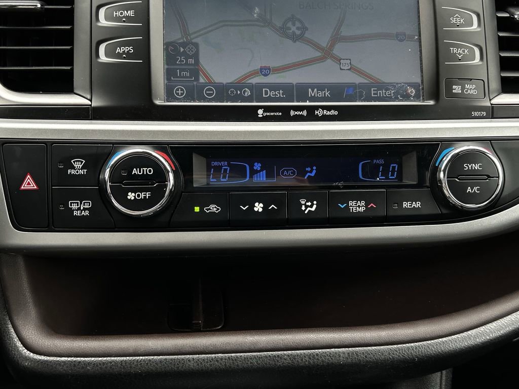 Used 2017 Toyota Highlander XLE FWD image 21