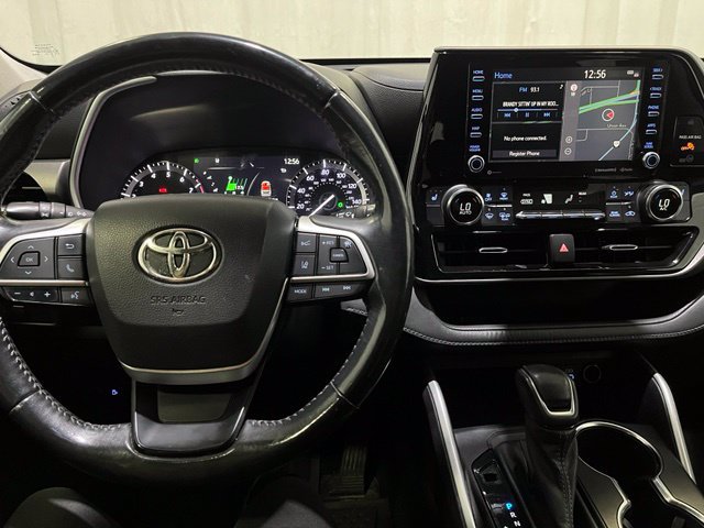 Certified 2022 Toyota Highlander XLE AWD/4WD image 24