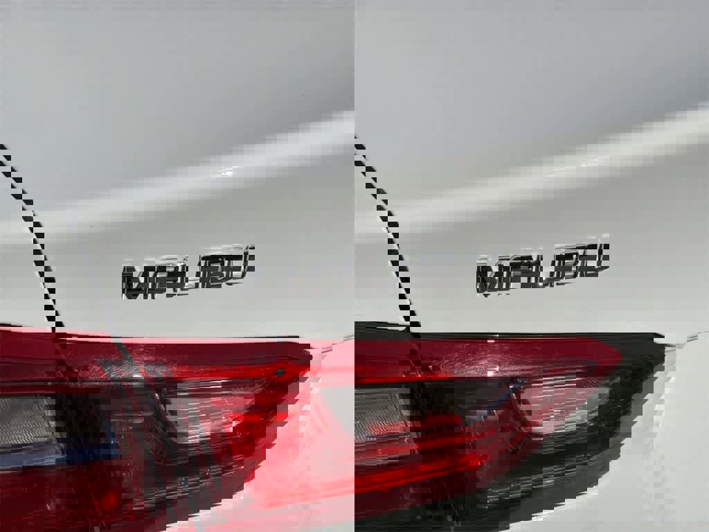 Used 2024 Chevrolet Malibu LT image 33