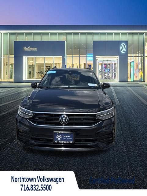 Used 2024 Volkswagen Tiguan SE R-Line