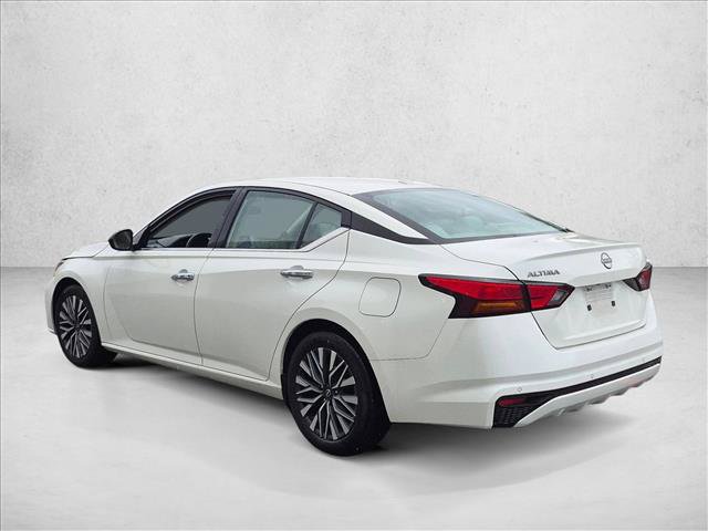 Used 2025 Nissan Altima 2.5 SV FWD image 5