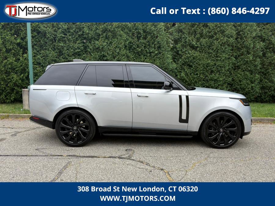 Used 2023 Land Rover Range Rover SE image 6