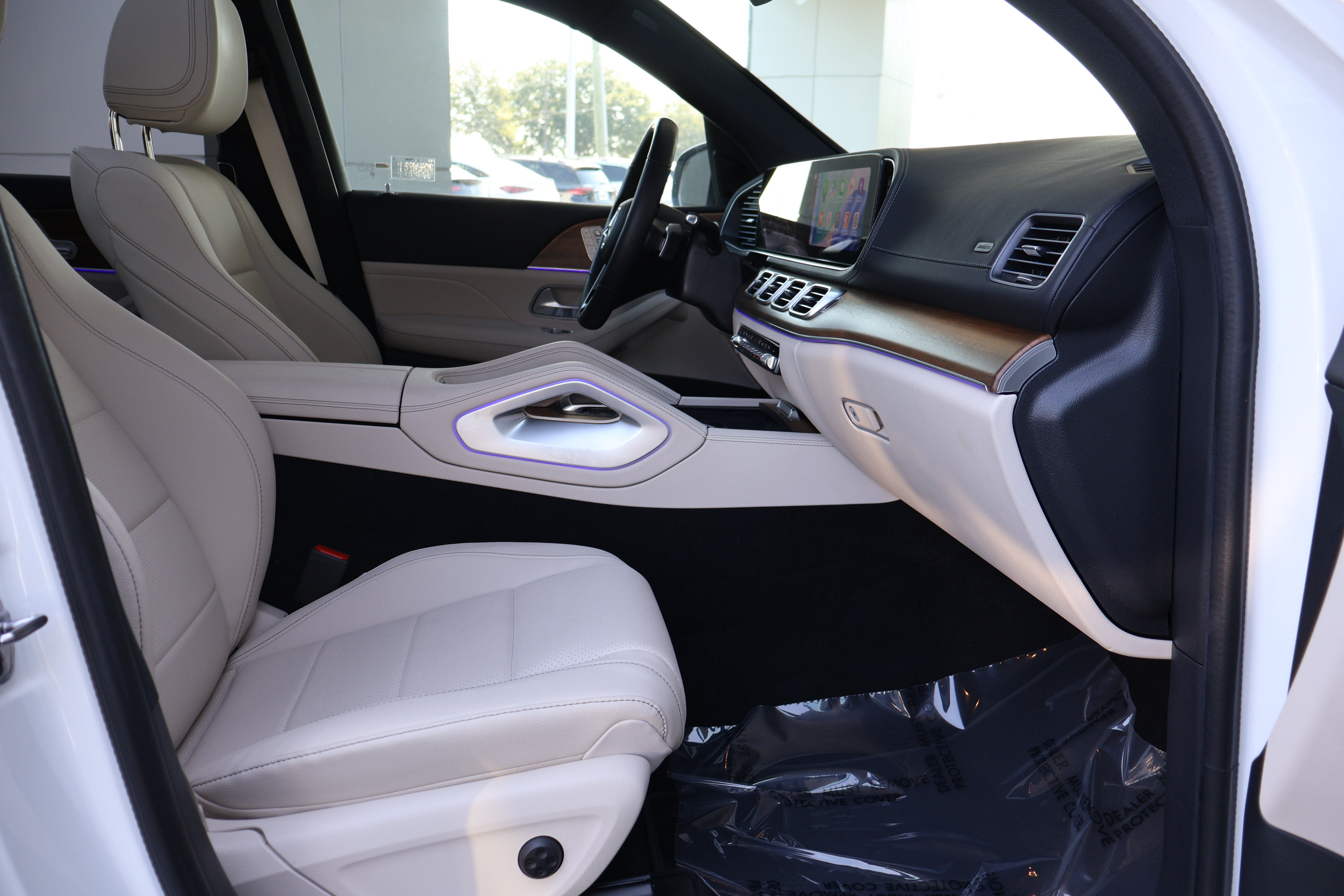 Used 2025 Mercedes-Benz GLS 450 4MATIC image 32
