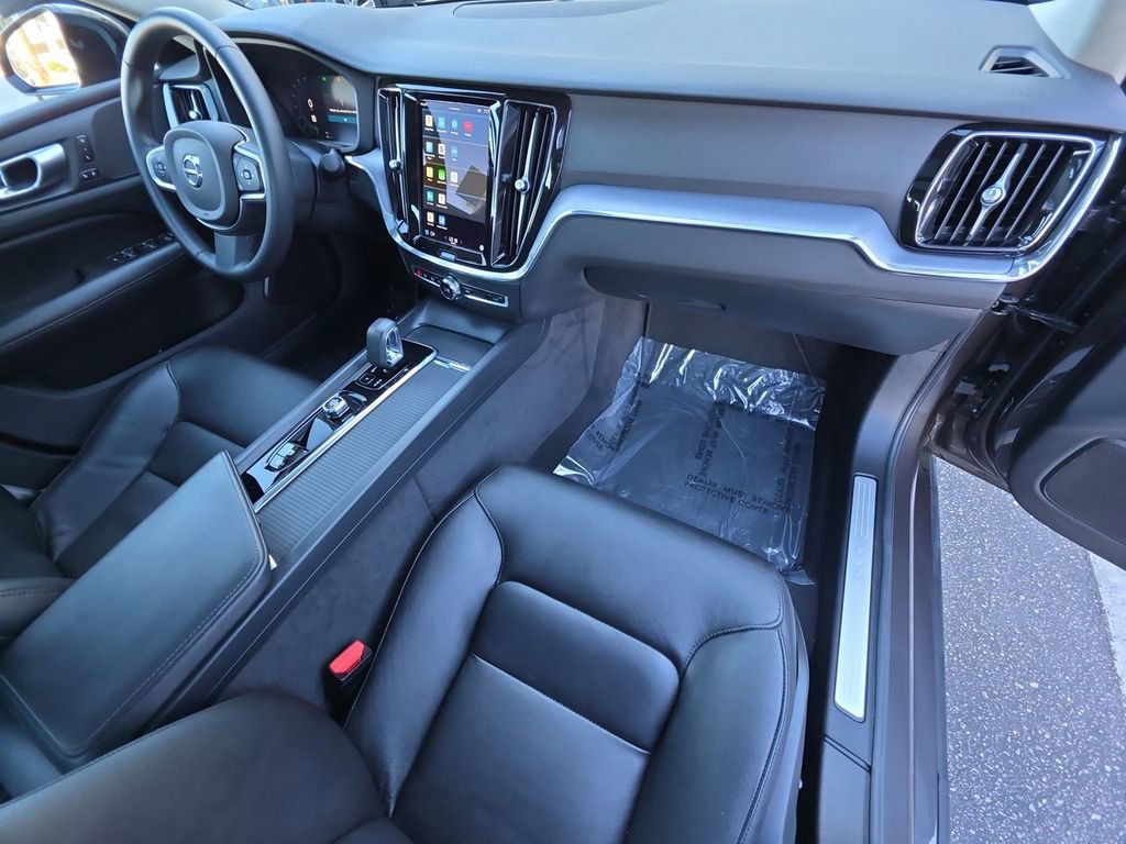Used 2024 Volvo S60 B5 Core image 30
