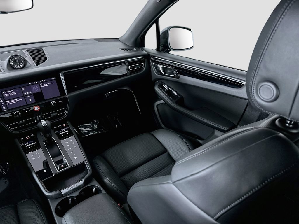 New 2026 Porsche Macan AWD/4WD image 26