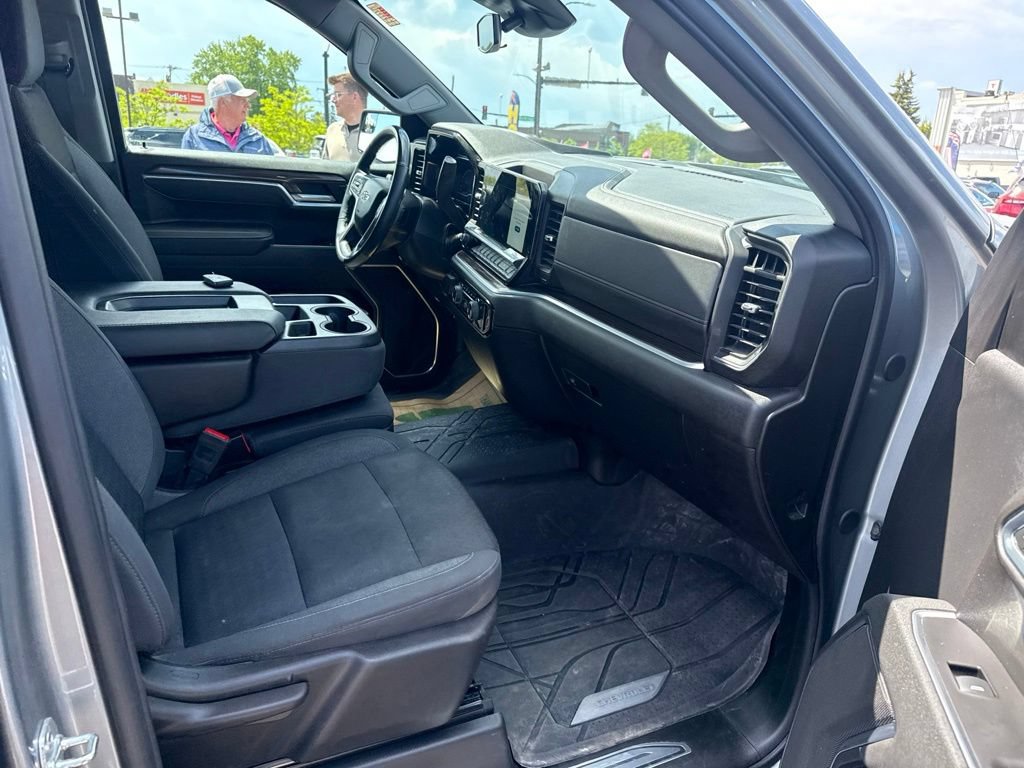 Certified 2025 Chevrolet Silverado 1500 RST w/ Protection Package AWD/4WD image 36