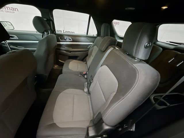 Used 2016 Ford Explorer XLT w/ Equipment Group 201A FWD image 22