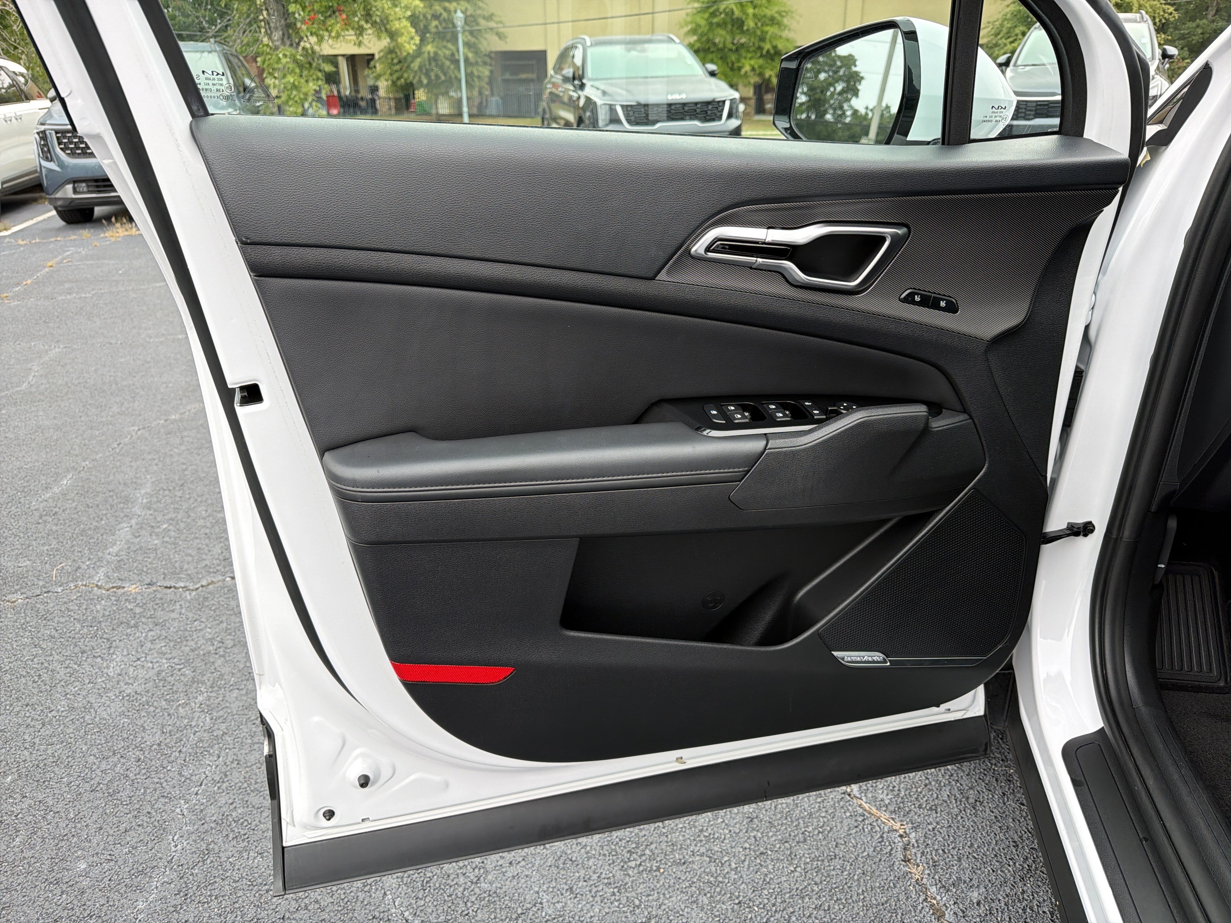 Used 2024 Kia Sportage SX FWD image 12