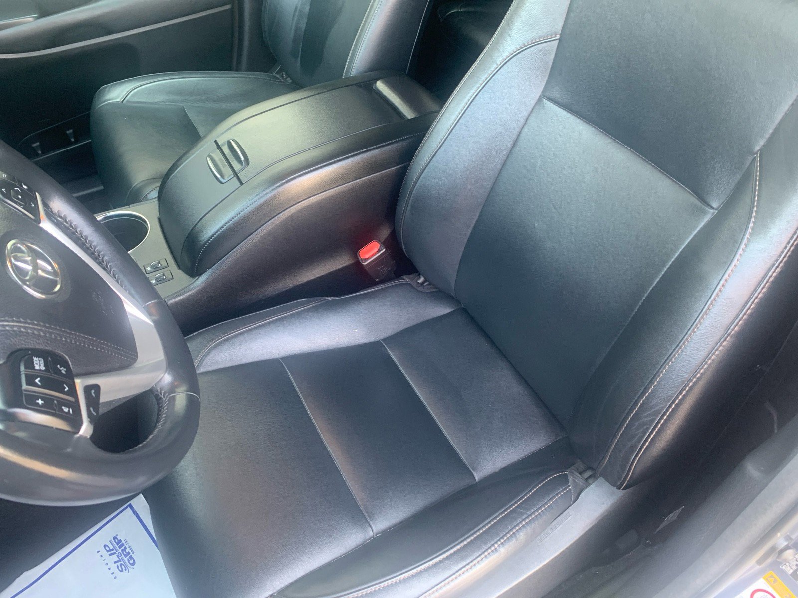 Used 2017 Toyota Highlander XLE image 9