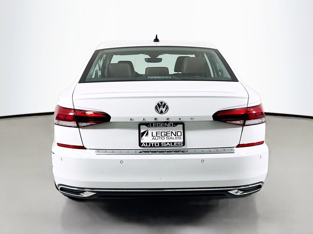 Used 2022 Volkswagen Passat 2.0T FWD image 5