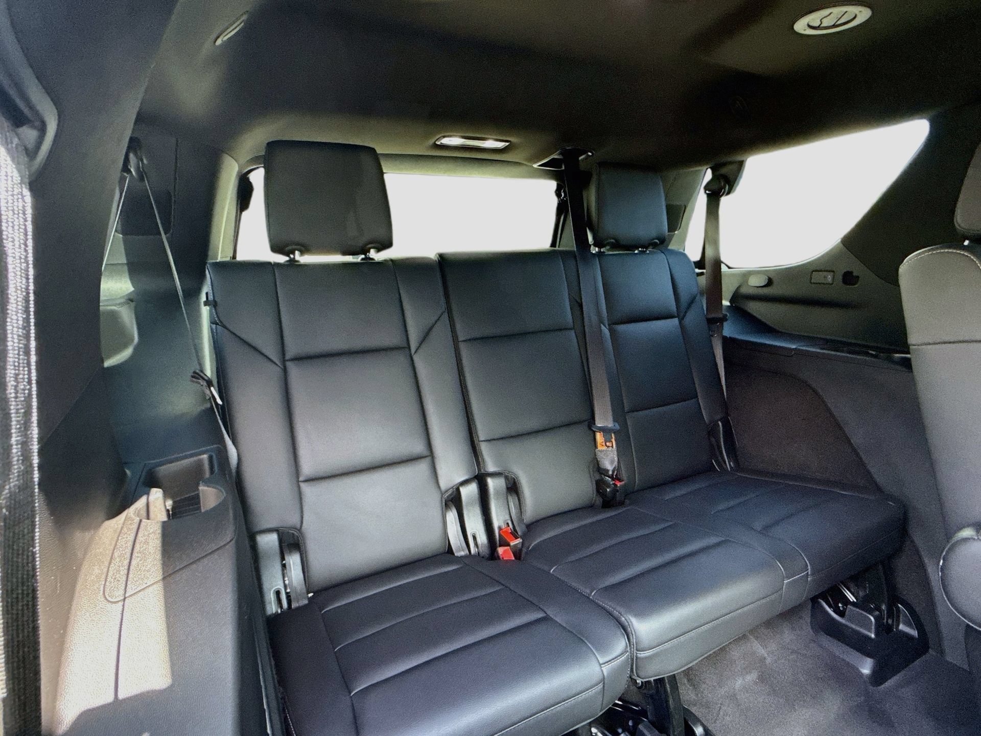 Used 2024 Cadillac Escalade Luxury AWD/4WD image 22