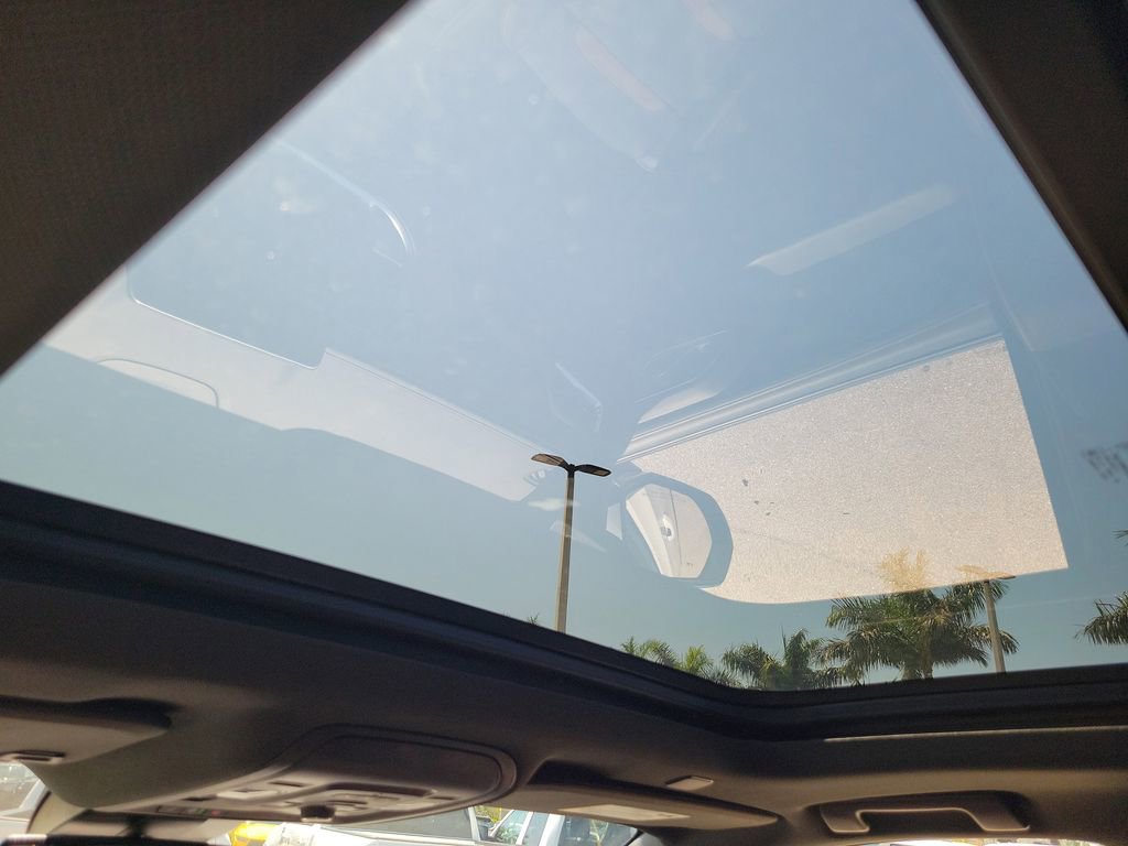 Used 2023 GMC Yukon AT4 w/ AT4 Premium Plus Package image 21