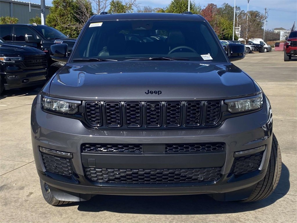 New 2025 Jeep Grand Cherokee L Limited w/ Luxury Tech Group II image 2