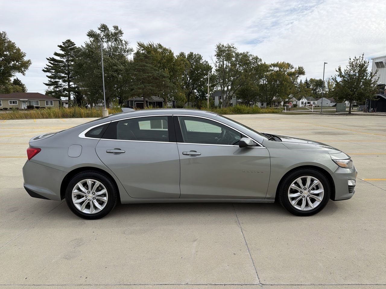 Used 2023 Chevrolet Malibu LT image 31