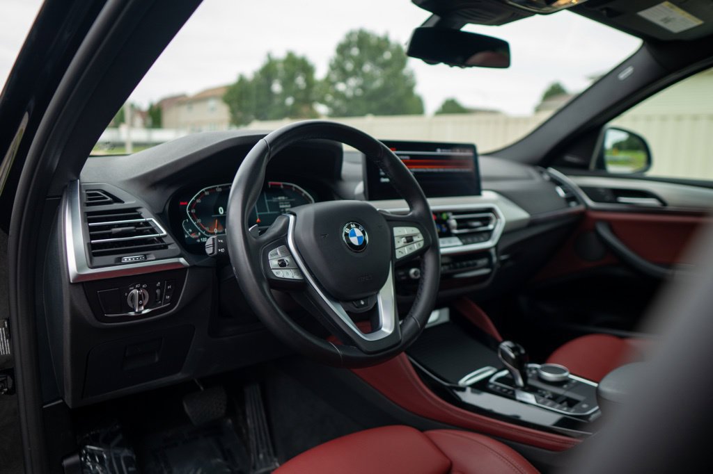 Used 2024 BMW X4 xDrive30i AWD/4WD image 27