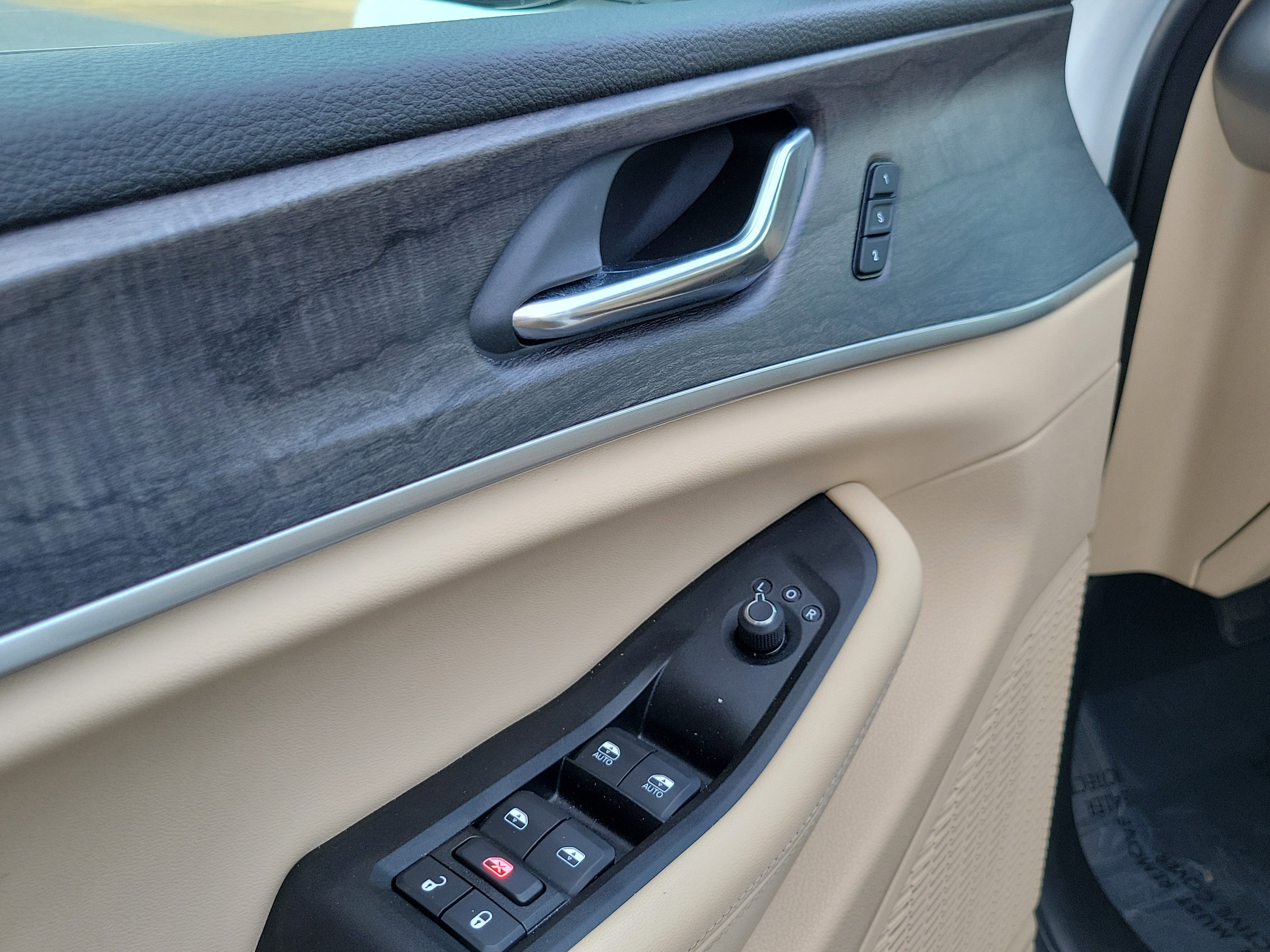 Used 2025 Jeep Grand Cherokee Limited w/ Luxury Tech Group II image 7