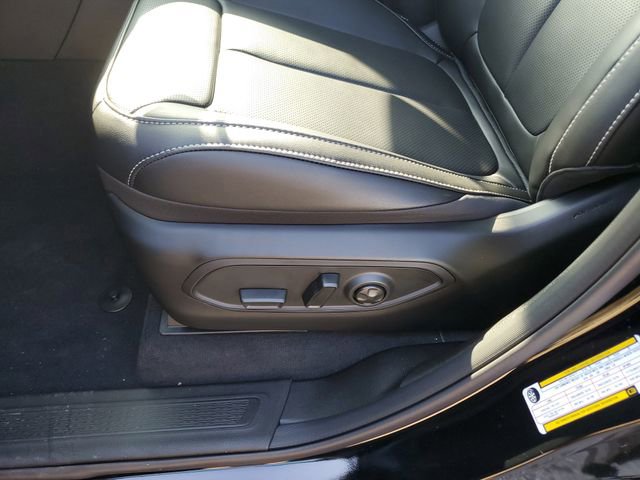 New 2025 Jeep Grand Cherokee Limited w/ Luxury Tech Group II image 14