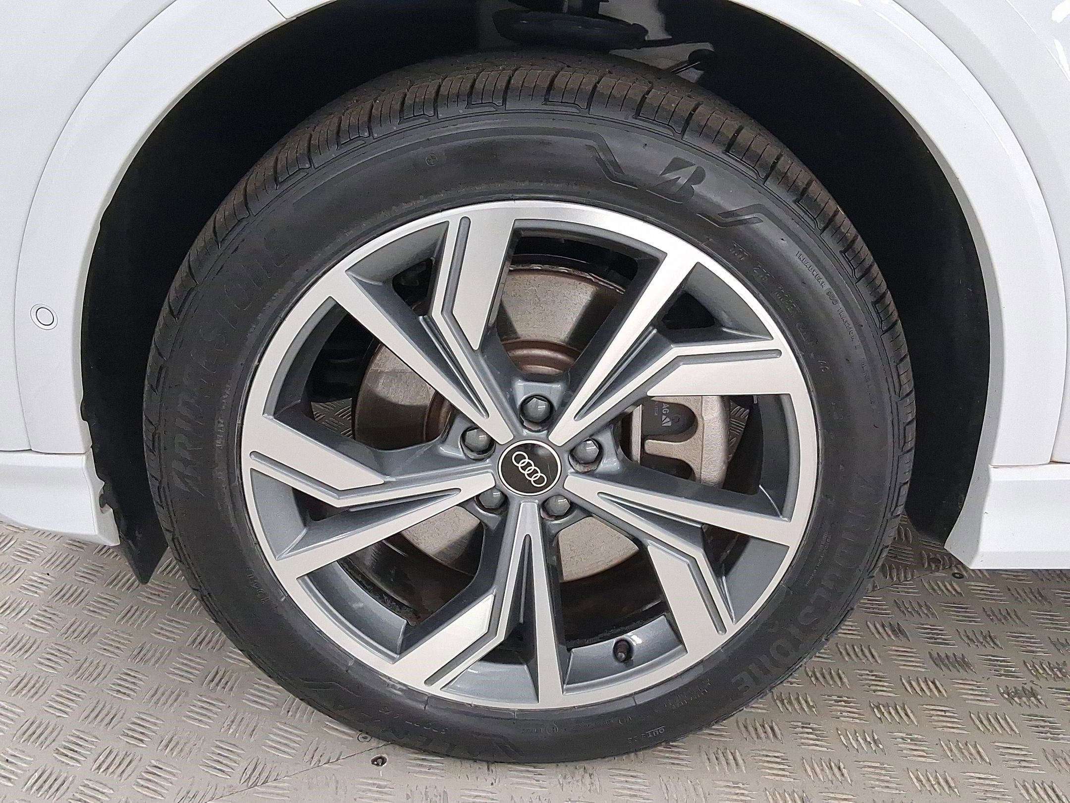 Certified 2023 Audi Q4 e-tron Prestige image 11