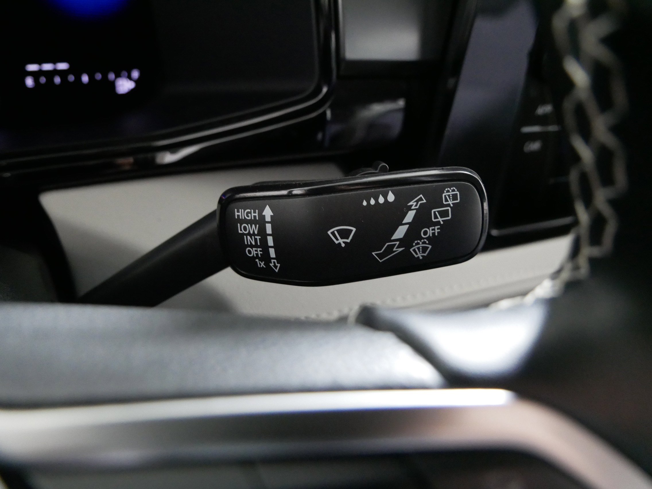 Used 2025 Volkswagen Taos S AWD/4WD image 31