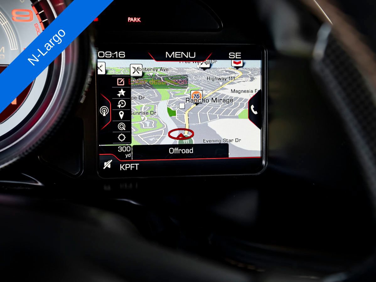 Used 2020 Ferrari 812 Superfast RWD image 22