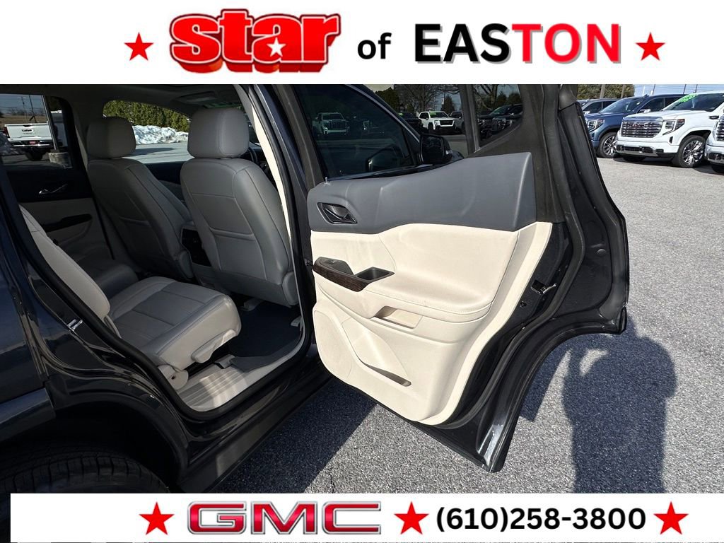 Used 2021 GMC Acadia Denali w/ Denali Ultimate Package image 16