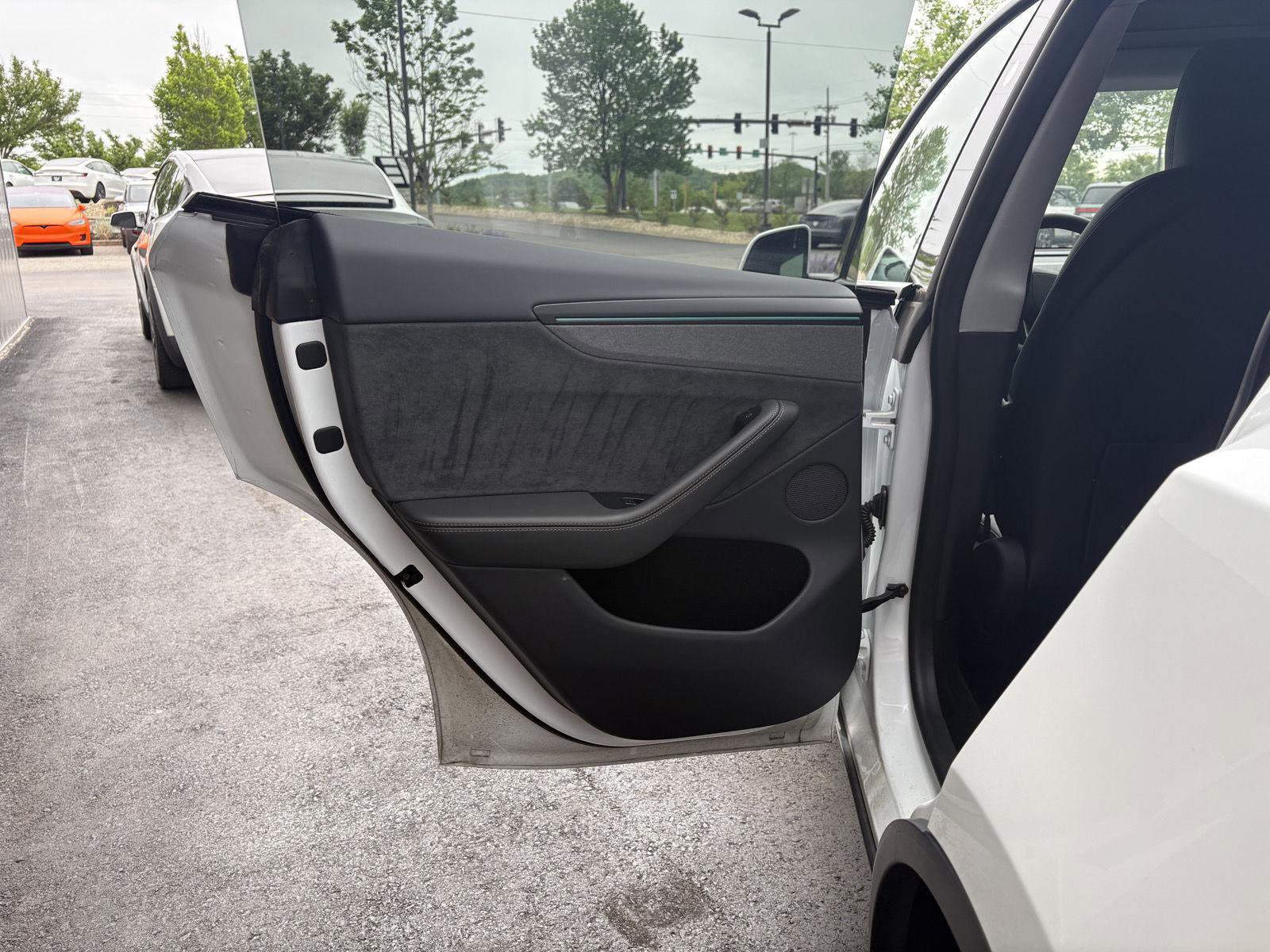 Used 2026 Tesla Model Y Long Range image 9