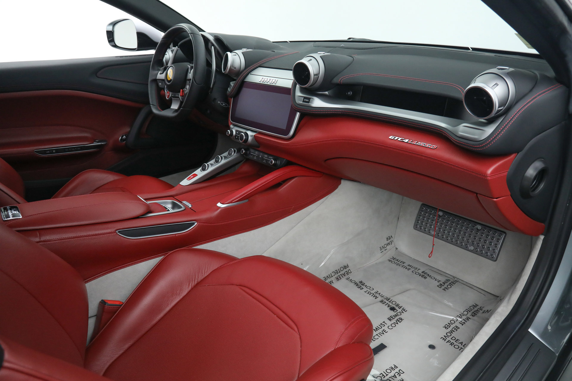 Certified 2018 Ferrari GTC4Lusso image 13