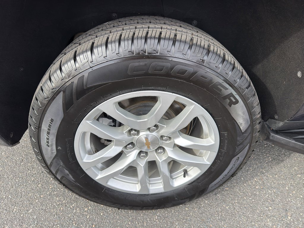 Used 2024 Chevrolet Suburban LT image 37