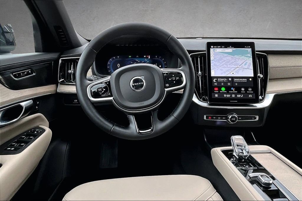 Certified 2025 Volvo XC90 B6 Plus image 8