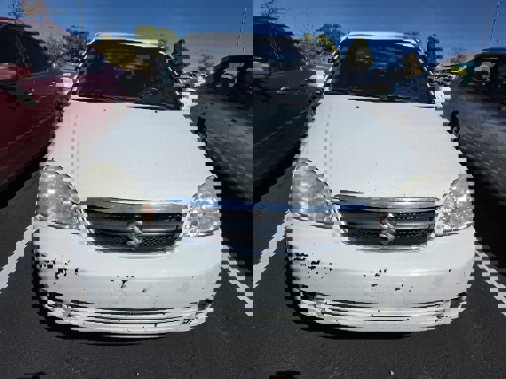 Used 2007 Suzuki Forenza Sedan image 2