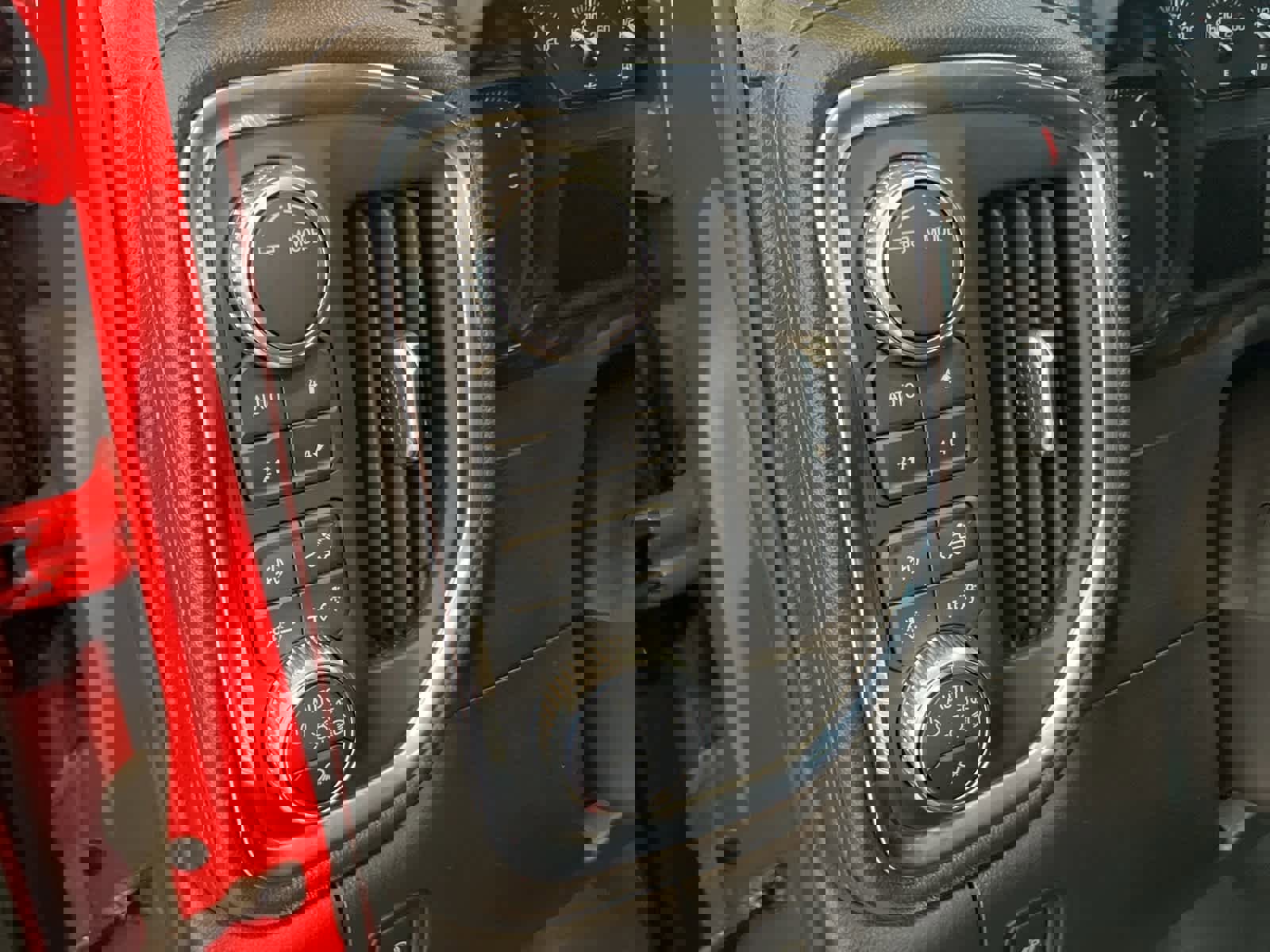 Used 2022 GMC Sierra 2500 SLT w/ SLT Preferred Package image 14