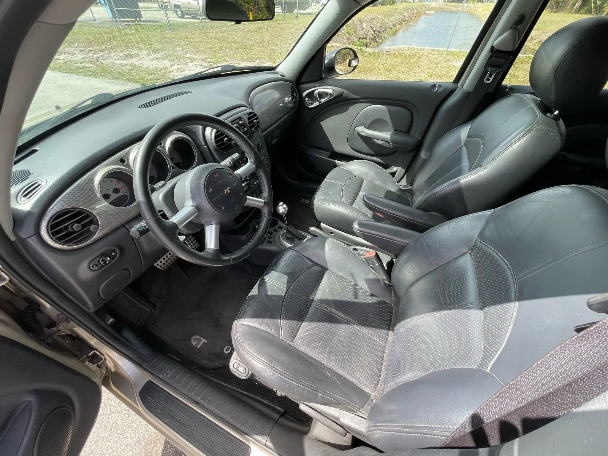 Used 2004 Chrysler PT Cruiser GT image 17