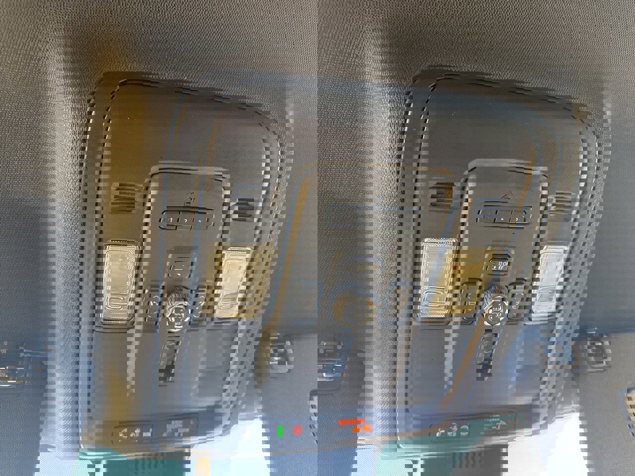 Used 2023 Chevrolet Suburban Premier image 16